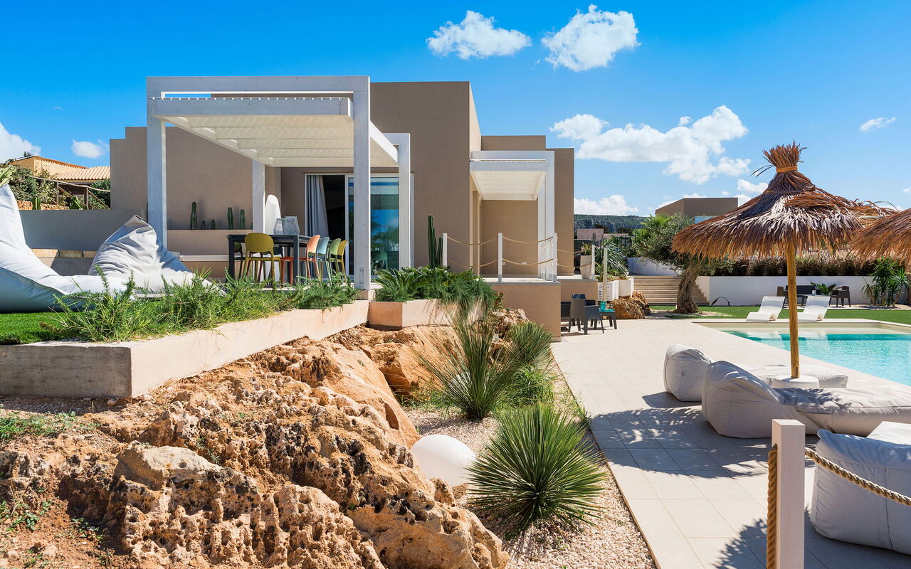 Villa Castalia: bassin, Extérieur, Extérieurs