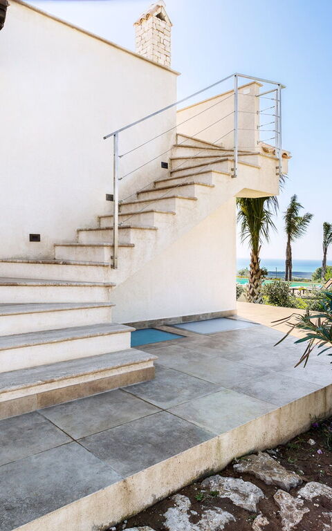 Villa Erakle: Extérieur, Extérieurs