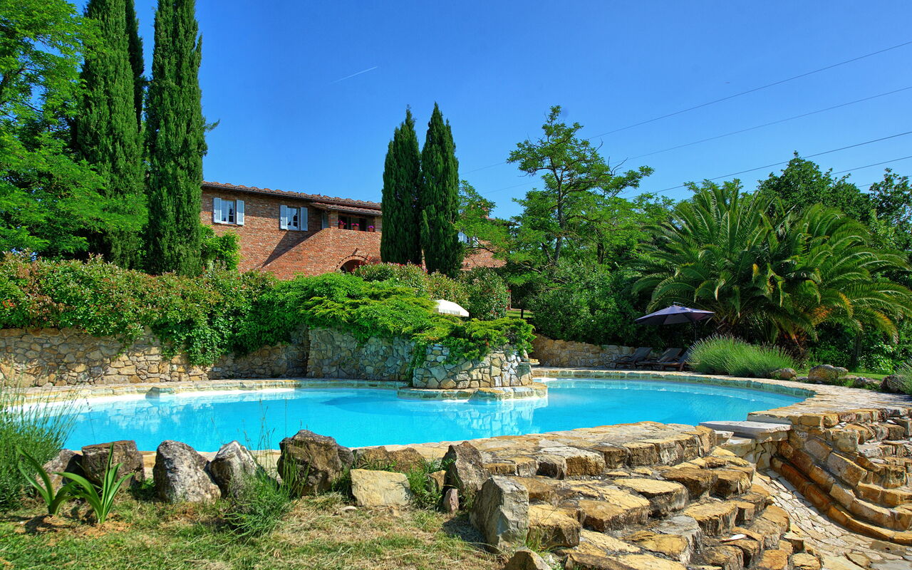 Casale Delle Mele: bassin, Extérieur, Jardin
