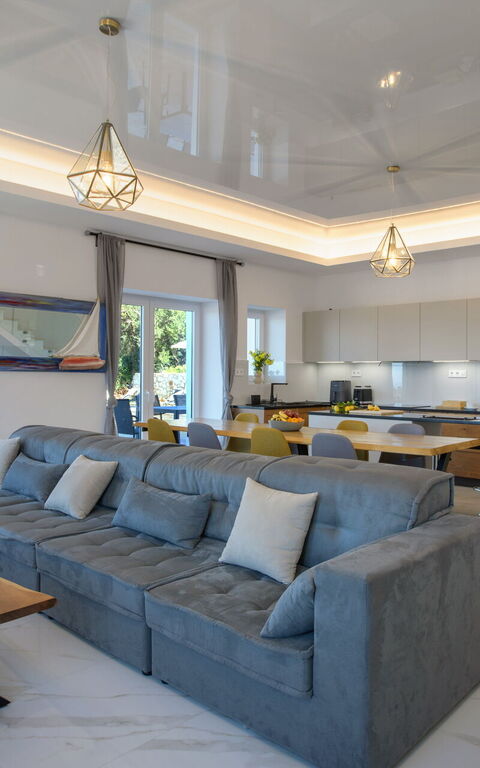 Villa Sunset: Cuisine, Salon