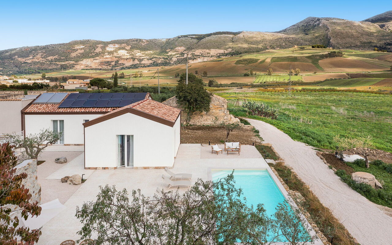 Villa Sike: bassin, Extérieur, Extérieurs, Vues