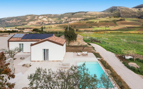 Villa Sike: bassin, Extérieur, Extérieurs, Vues