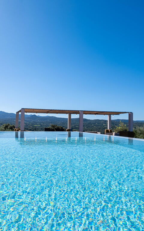 Villa Sole Tra i Ginepri: bassin, Extérieur, Extérieurs, Vues