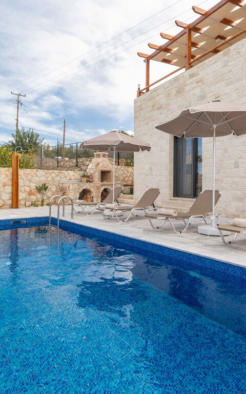 Villa Blini: bassin, Extérieur, Extérieurs