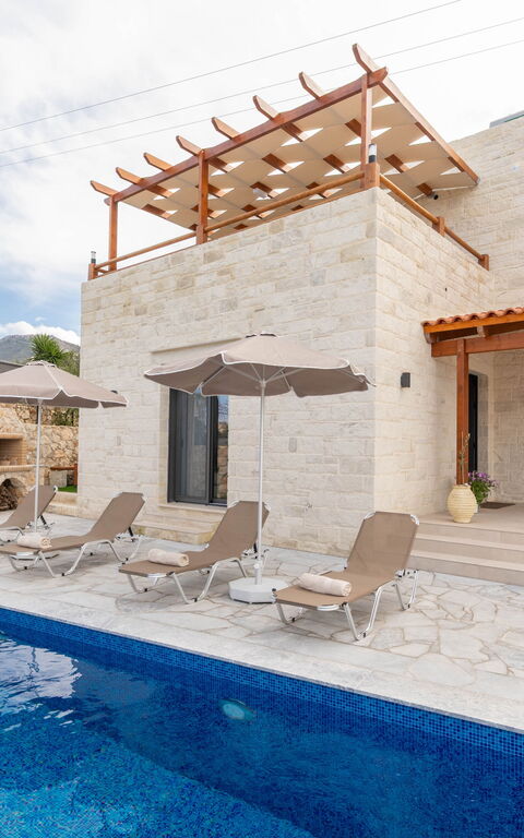 Villa Blini: bassin, Extérieur, Extérieurs