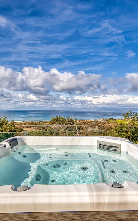 Villa Dominante: Extérieur, Extérieurs, jacuzzi, Vues