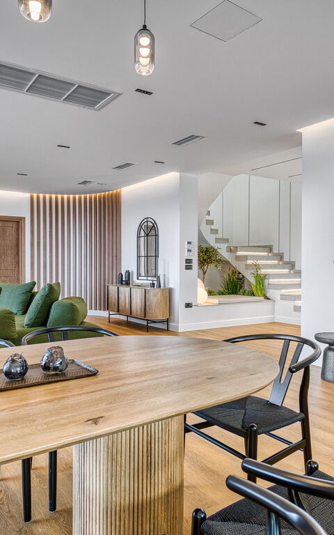 Villa Dominante: Salle à manger, Salon