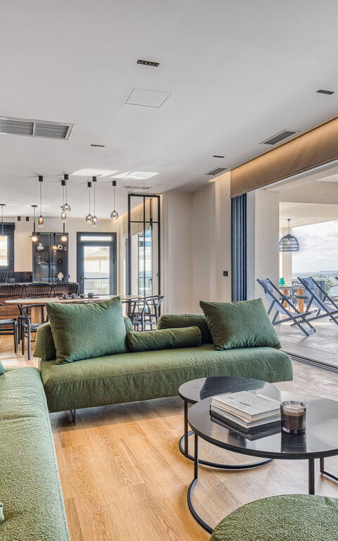 Villa Dominante: Salon