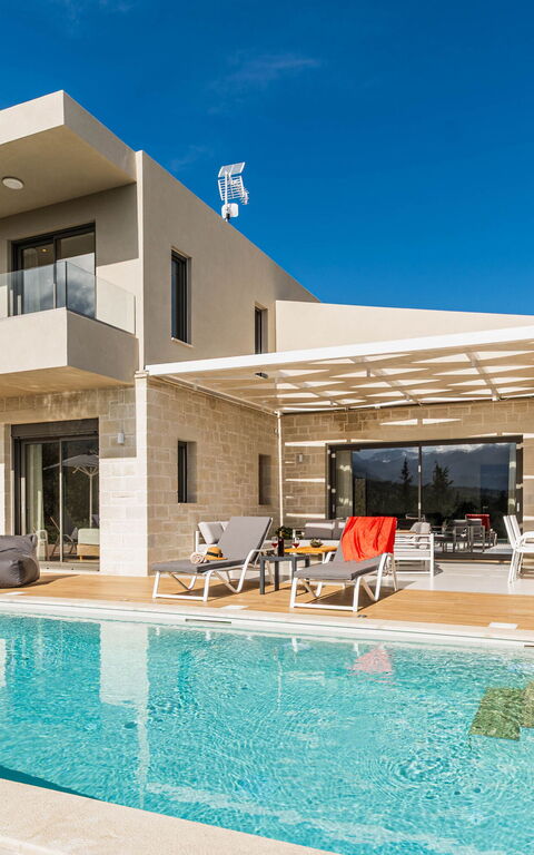 Villa Orientem Bis: Balcon / Terrasse / Patio, bassin, Été, Extérieur, Extérieurs, Jardin, Printemps