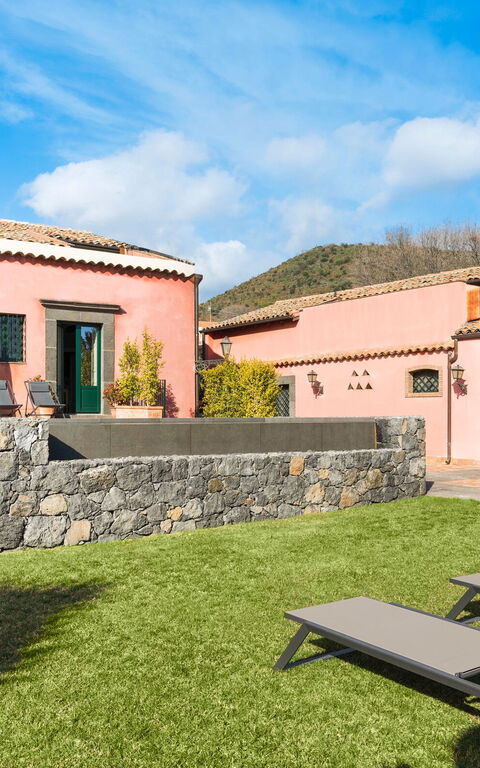 Micanera House: Extérieur, Extérieurs, Jardin