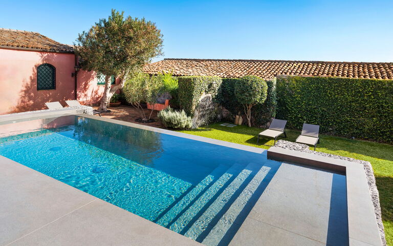 Micanera House: bassin, Extérieur, Extérieurs, Jardin