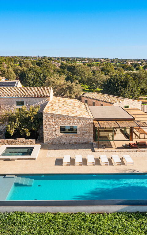 Villa Ninetta: bassin, Extérieur, Extérieurs