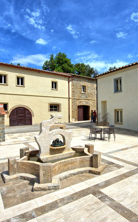 Borgo Ariano: Extérieur