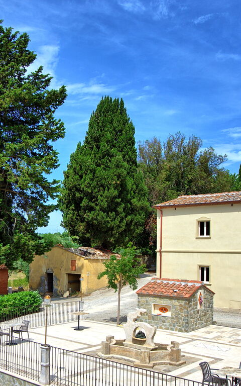 Borgo Ariano: Extérieur
