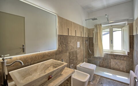 Logement Borgo Ariano 2: Salle de bain