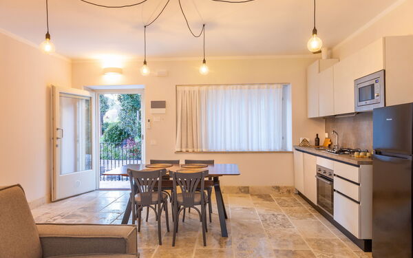 Logement Borgo Ariano 4: Cuisine, Salle à manger, Salon