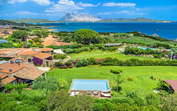 Villa Silenis: bassin, Extérieur, Extérieurs, Jardin, Vues