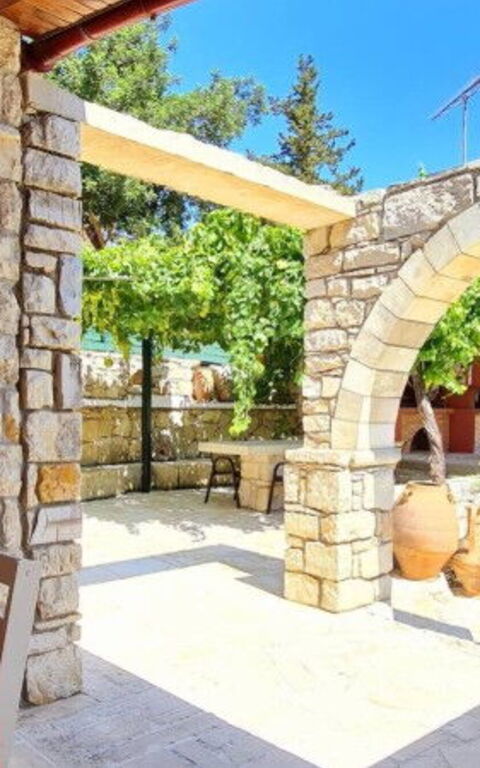 Villa Nikolas: Extérieurs