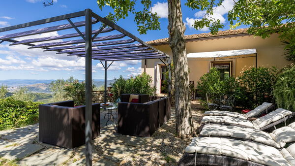 Villanova Lonciano - 2026: Extérieur, Extérieurs