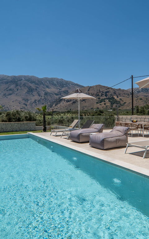 Villa Zen Aphrodite: bassin, Extérieur, Extérieurs