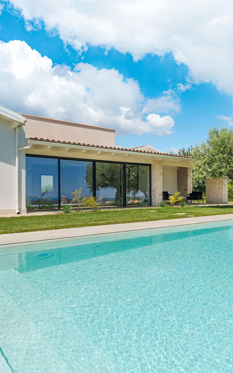 Netina Domus: bassin, Extérieur, Jardin