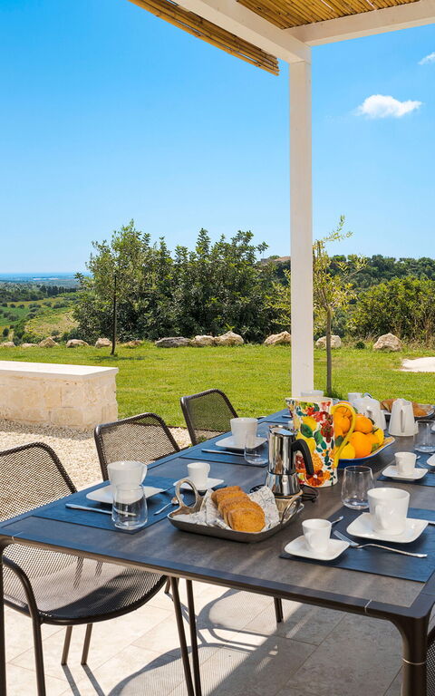 Netina Domus: Extérieur, Vues