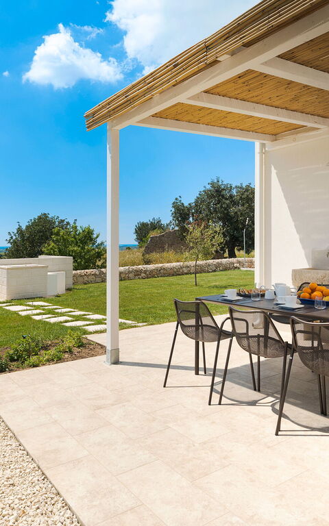 Netina Domus: Extérieur