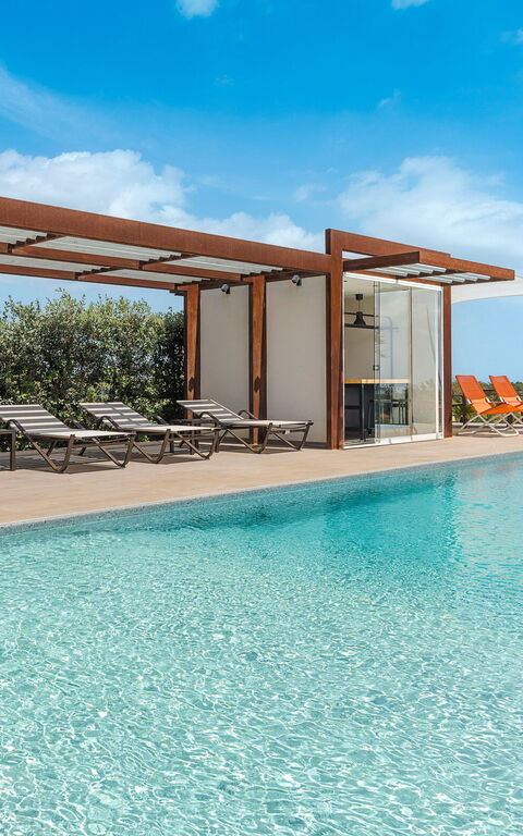 Corte Antigua: bassin, Extérieur, Extérieurs