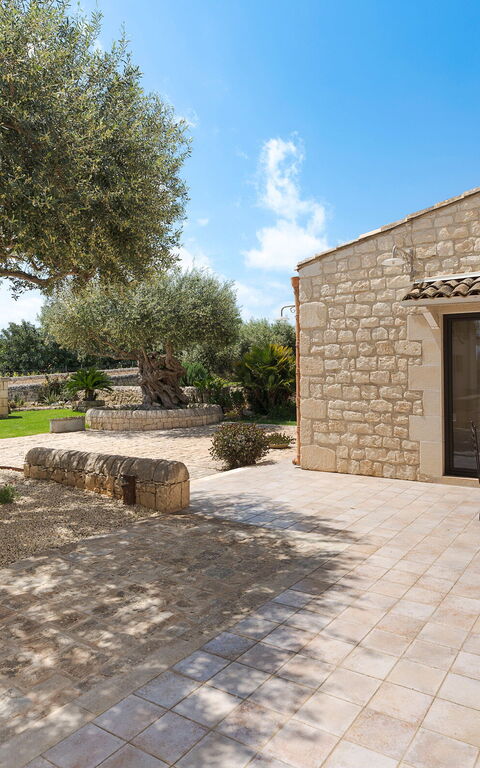 Corte Antigua: Extérieur, Extérieurs