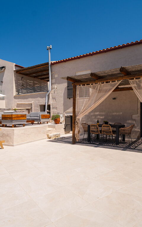 Villa Platon: Extérieur, Extérieurs