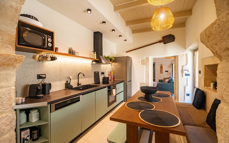 Villa Platon: Cuisine, Salle à manger