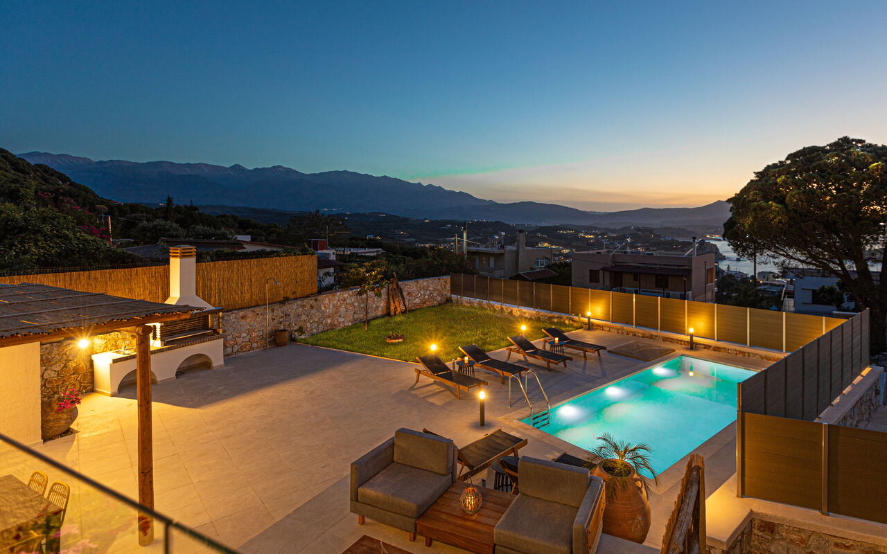 Villa Platon: Balcon / Terrasse / Patio, bassin, Extérieur, Extérieurs