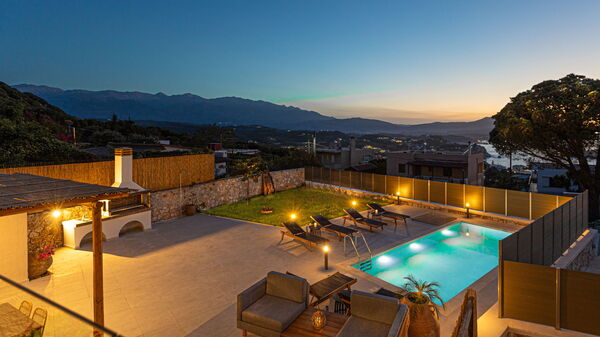 Villa Platon: Balcon / Terrasse / Patio, bassin, Extérieur, Extérieurs
