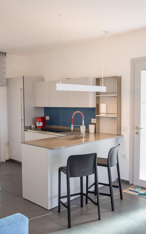 Villa Fior D'acqua: Cuisine, Salle à manger, Salon