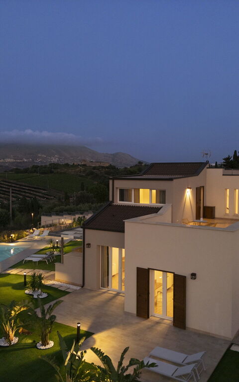 Villa Aversa: Balcon / Terrasse / Patio, bassin, Extérieur, Extérieurs, Jardin