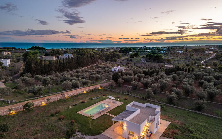 Villa Incantesimo: bassin, Jardin, Vues