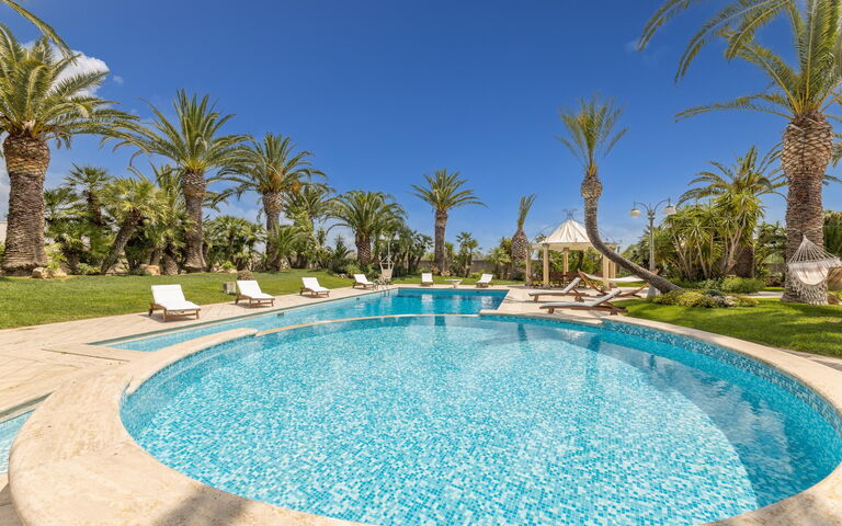 Villa Oasi Di Pace: bassin, Extérieur, Extérieurs