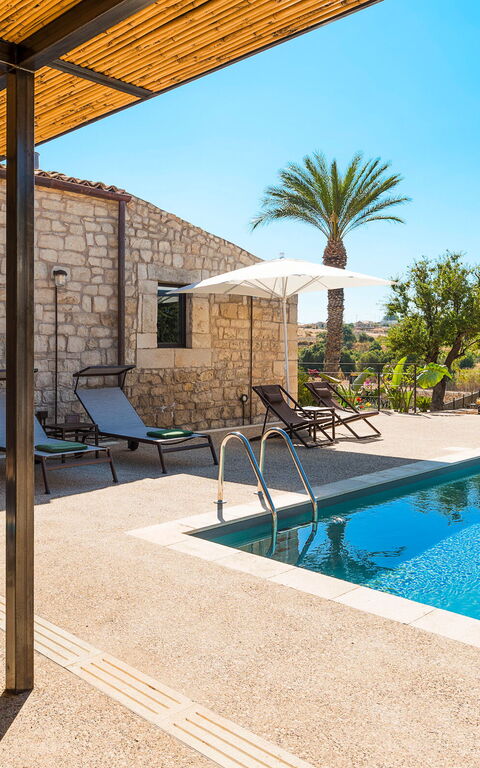 Dimora Spinazzella: bassin, Extérieur, Extérieurs