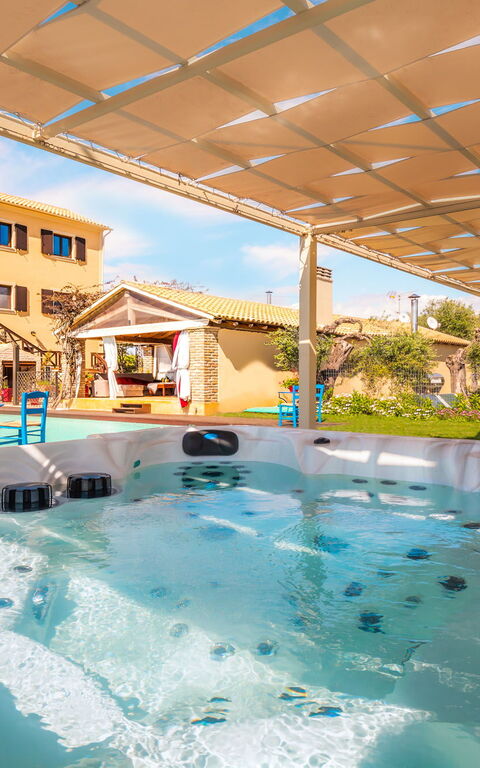 Villa Irida: jacuzzi