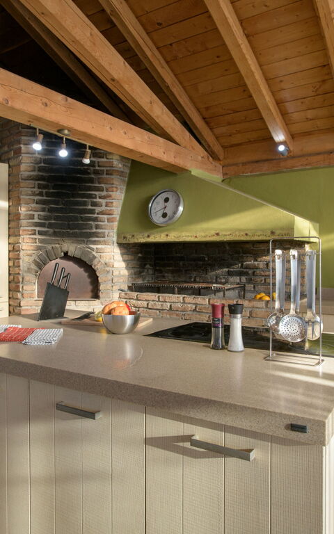 Villa Irida: Cuisine, Salle à manger, Salon