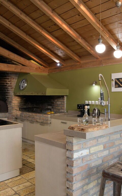 Villa Irida: Cuisine, Salle à manger, Salon