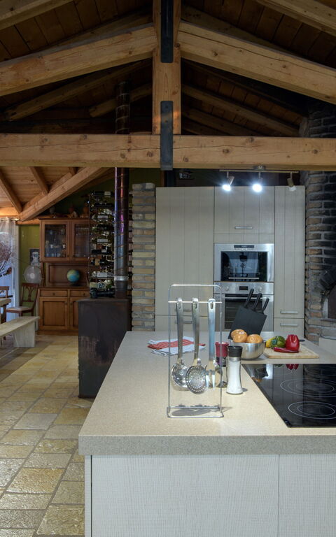 Villa Irida: Cuisine, Salle à manger, Salon