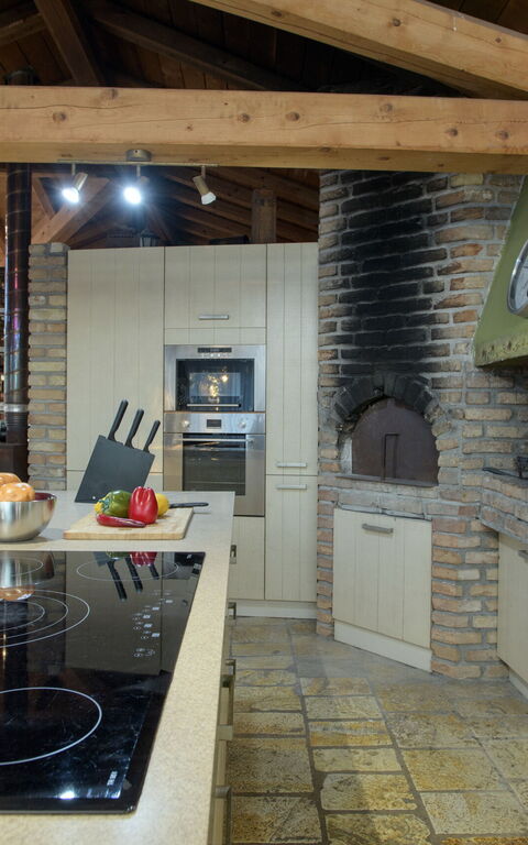 Villa Irida: Cuisine, Salle à manger, Salon