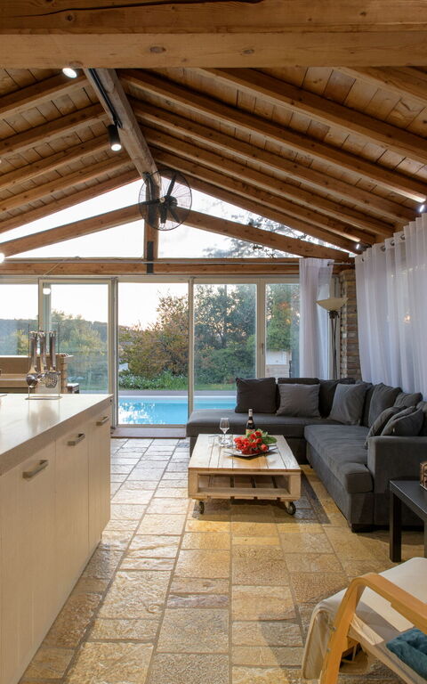 Villa Irida: Cuisine, Salle à manger, Salon