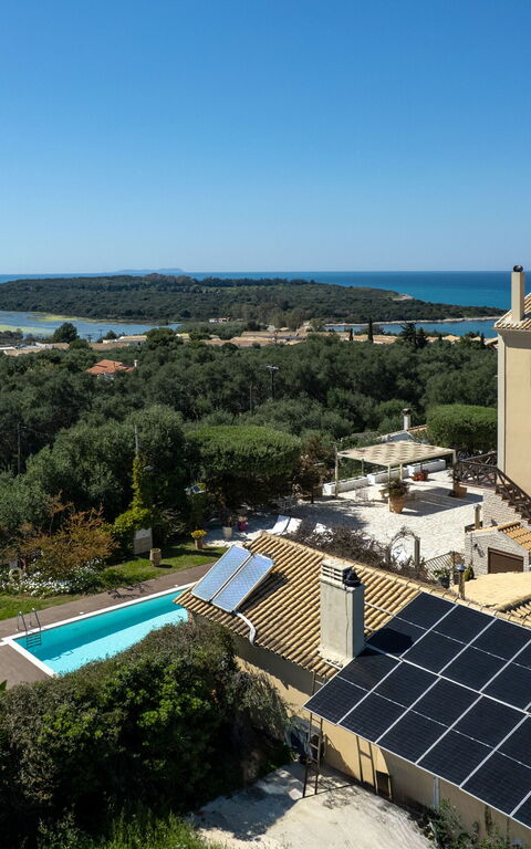 Villa Irida: bassin, Extérieur, Vues