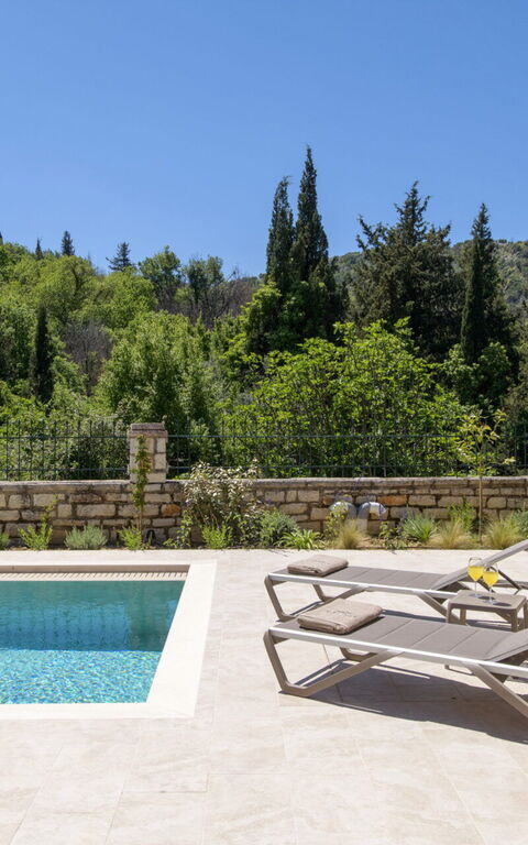 Villa Eleas Ikos: bassin, Extérieur, Extérieurs