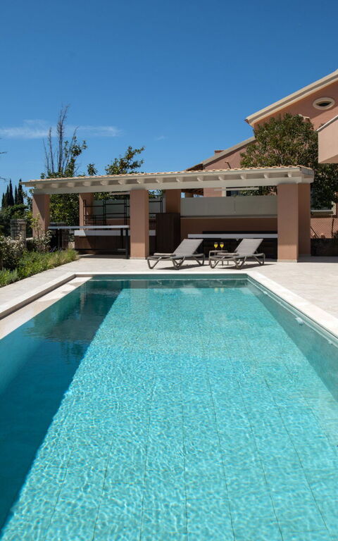 Villa Eleas Ikos: bassin, Extérieur, Extérieurs