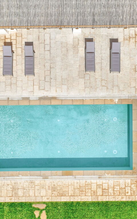 Trulli di Luccio: bassin, Extérieur, Extérieurs