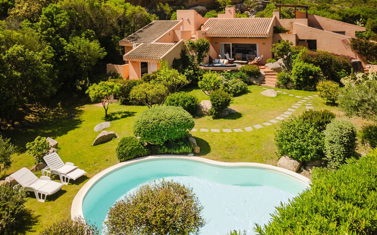Villa Cala Serena: Extérieur, Extérieurs
