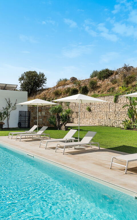 Villa Petite Afrique: bassin, Extérieur, Extérieurs, Jardin